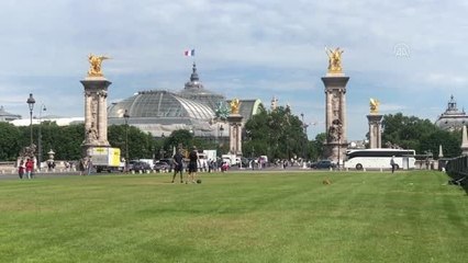 Fransız diplomatlar ülke tarihinde ikinci kez greve gitti