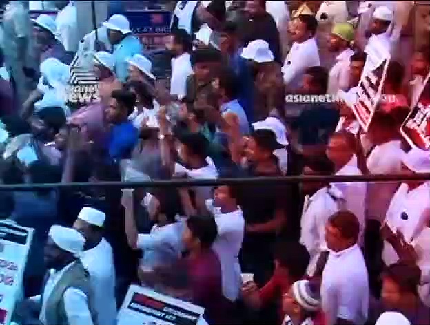 കേരളത്തിലെ മുസ്ലിം സ്ത്രീകളെ പൗരത്വബില്ലിനെതിരായ സമരത്തില്‍ നിന്ന് വിലക്കിയതെന്തിന്?