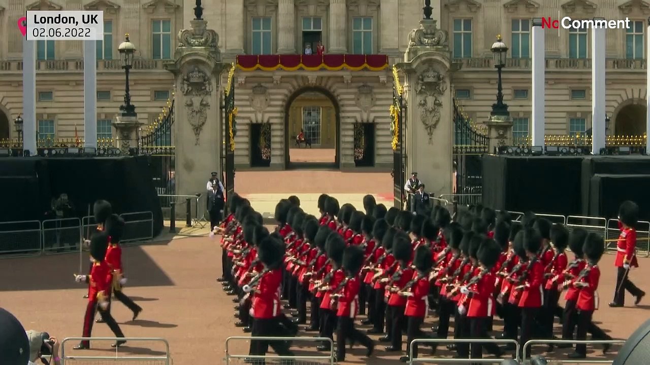 London: 'Trooping the Colour' eröffnet 4-tägiges Spektakel zum 70. Thronjubiläum der Queen