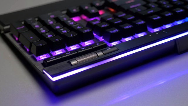 CORSAIR K95 RGB PLATINUM - Official Trailer
