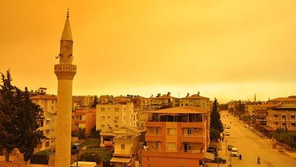 Gökyüzü kızıla büründü! Toz taşınımının etkili olduğu 5 ilimiz için "Dışarı çıkmayın" uyarısı