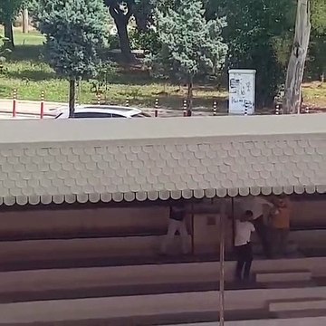 Milli Eğitim Şube Müdürü okul bastı, küfrederek öğretmen yumrukladı