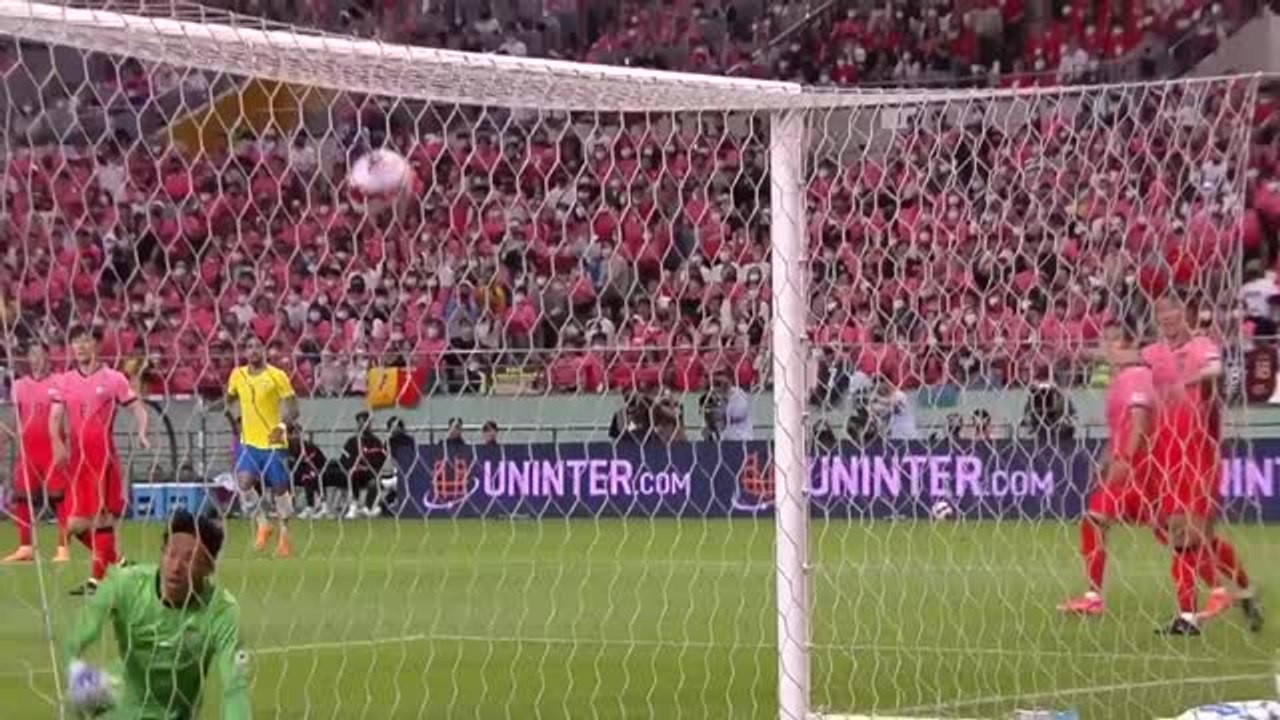 Neymar scores brace in 'five-star' performance