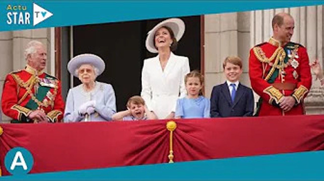 Jubilé d'Elizabeth II : la famille royale (presque) au complet au balcon, George, Charlotte et Louis
