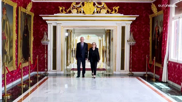 Президент Туниса отправил в отставку 57 судей