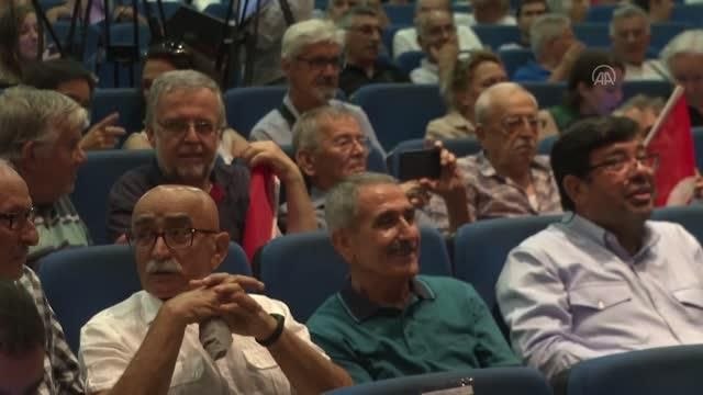 Doğu Perinçek, Üretim Devrimi Kurultayı na katıldı