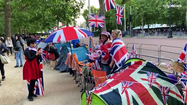 Британцы отмечают юбилей королевы