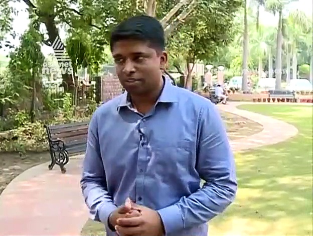 കണ്ണൻ ഗോപിനാഥ് ഐഎസിനോട് തിരികെ ജോലിയിൽ പ്രവേശിക്കണമെന്ന് കേന്ദ്രസർക്കാർ