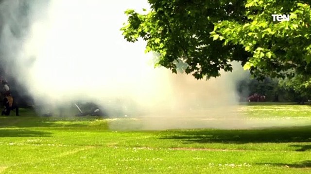 إطلاق نيران المدفعية احتفالا بالذكرى 70 لجلوس الملكة إليزابيث الثانية على العرش