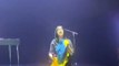 Билли Айлиш спела с украинским флагом на своем концерте в Германии | Біллі Айліш заспівала з українським прапором на своєму концерті в Німеччині