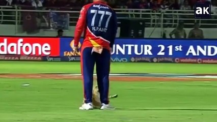 Top 15 Funny Moments in Cricket History - Funniest Moments Video