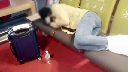 '공항 노숙' 에티오피아인 5명, 두 달 반 만에 입국 / YTN