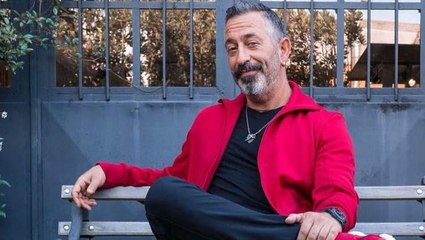 Cem Yılmaz, yeni filminin müziklerini de kendisinin yapacağını duyurdu