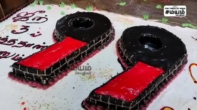 கலைஞர் கருணாநிதி பிறந்தநாள்; 99 கிலோ கேக் வெட்டி கொண்டாட்டம்!