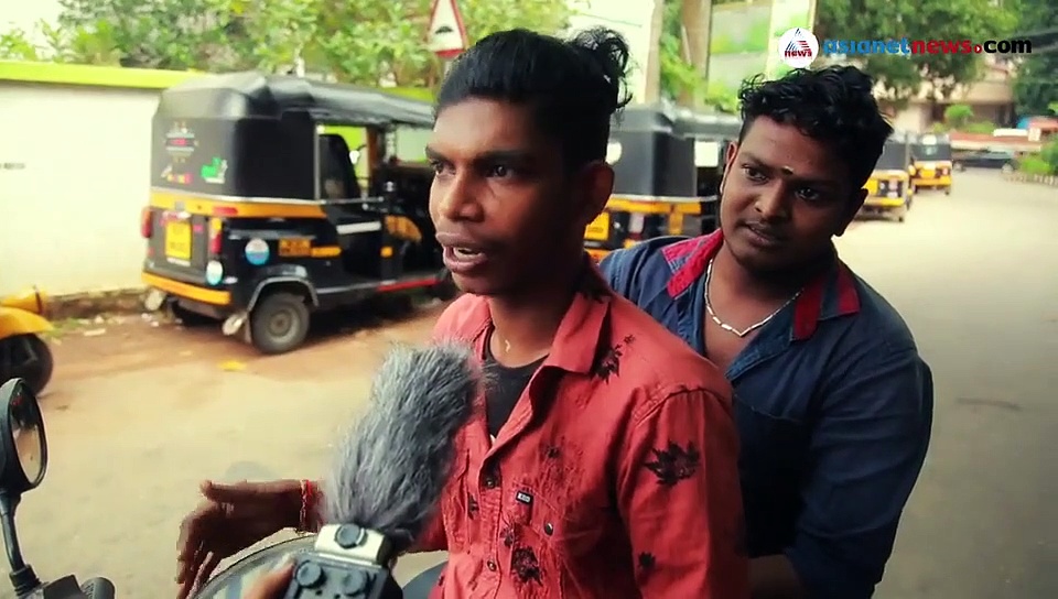 പിന്‍സീറ്റിലും ഹെല്‍മെറ്റ്; സാറന്‍മാരും ഫ്രീക്കന്‍മാരും പിന്നെ വ്യാജനും