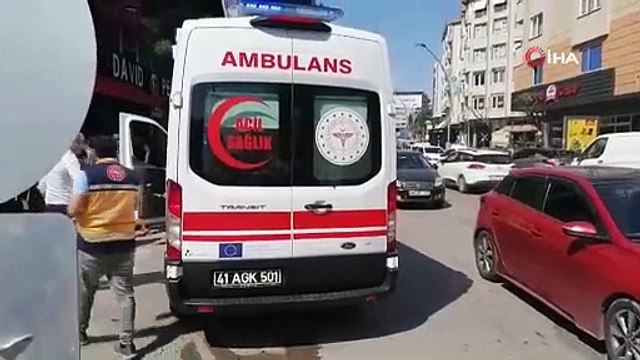 Otomobil ile motosiklet çarpıştı, motosiklet sürücüsü yaralandı