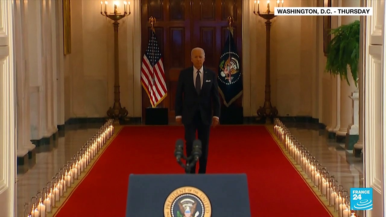 Biden makes emotional appeal for action on gun...