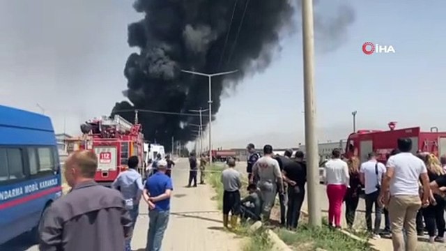 Kentte sıcak dakikalar! Yağ fabrikasında korkunç yangın, ürküten detay