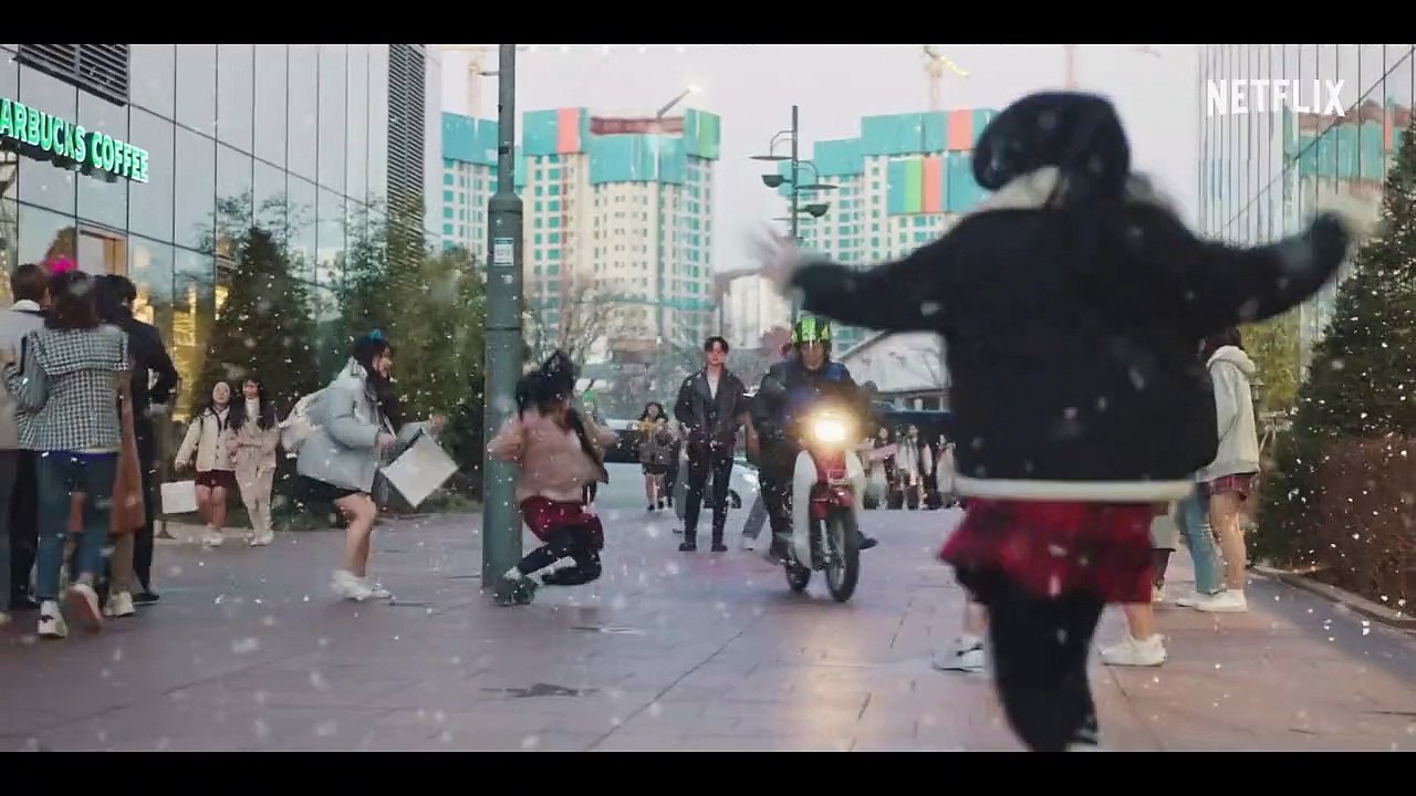 Tomorrow Trailer OV