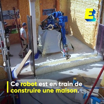 Ce bras robotique “imprime” les murs d’une maison en quelques heures.