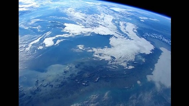 Dans les yeux de Thomas Pesquet et autres aventures spatiales EXTRAIT VF Les traces néfastes de l'activité humaine