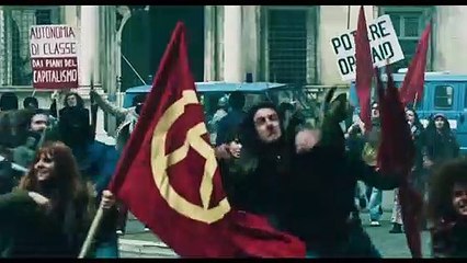 Esterno Notte Trailer OV