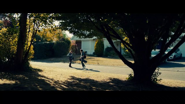 King EXTRAIT VF La traque