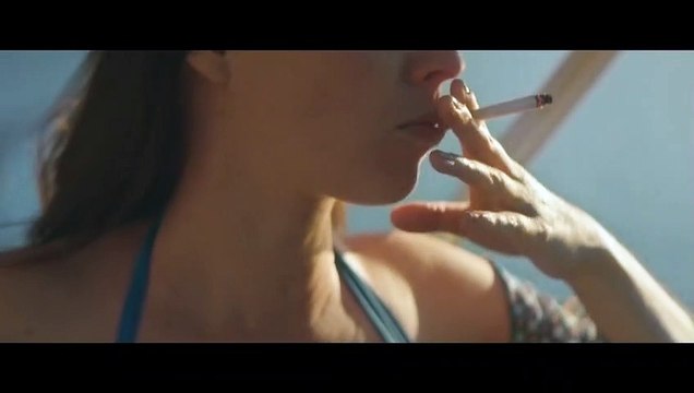 Au bras du lac Bande-annonce VF