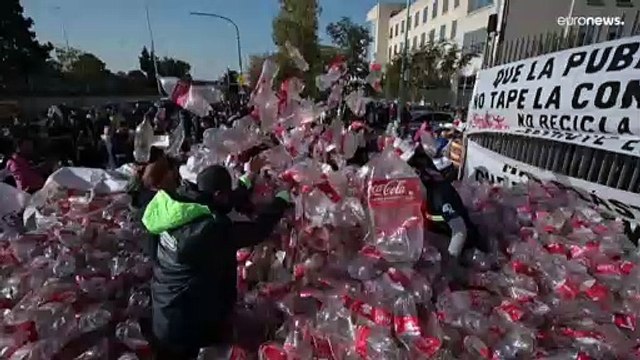 Los recicladores protestan contra Coca Cola en Argentina