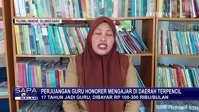 Cerita Guru Honorer Mengajar di Daerah Terpencil, Lewati Bukit Hingga Seberangi Laut
