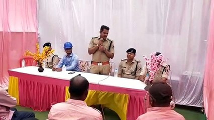ट्रक चालकों को जागरुक करने रायपुर पुलिस ने चलाया अ​भियान