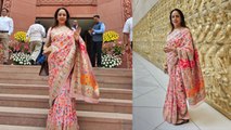Hema Malini New Parliament Inauguration में पहनी इतनी सस्ती Floral Pink Saree Price Reveal | Boldsky