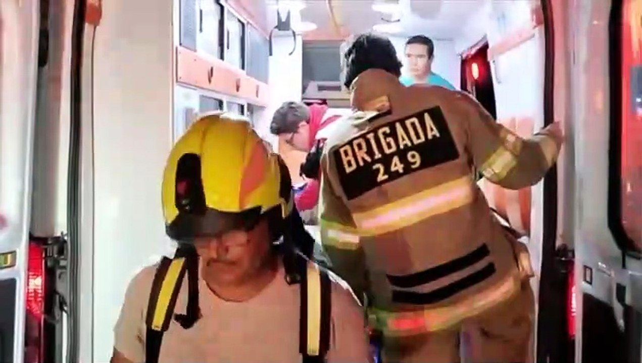 Saldo de dos heridos deja fuerte choque en Carretera a Nogales