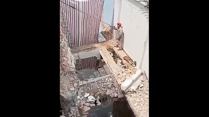 Cet ouvrier a bien calculé son coup