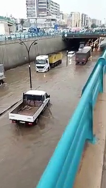 İlçede Sağanak Yağış Sonrası Yollar Göle Döndü!
