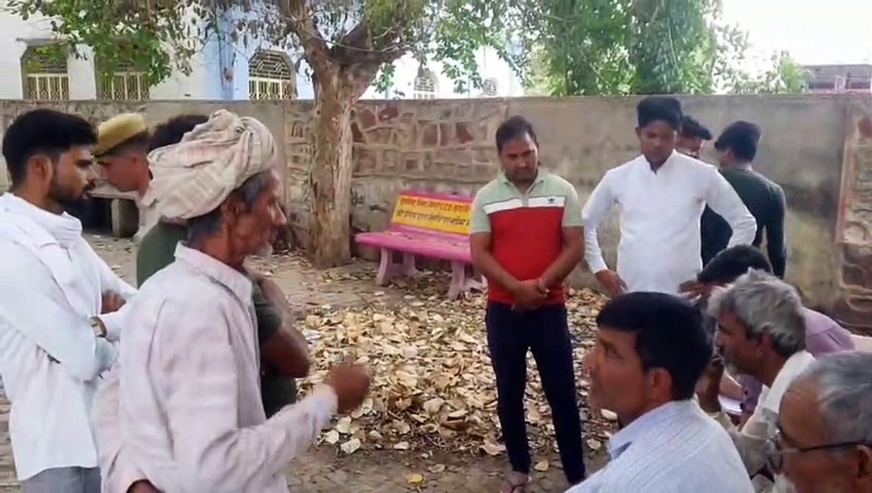 सरे राह युवक पर दागी गोलियां,रंजिश को लेकर हत्या