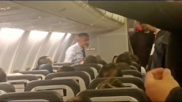 Nebati ile yolcular arasında tartışma: Hazmedin kardeşim! Seçimi AK Parti kazandı