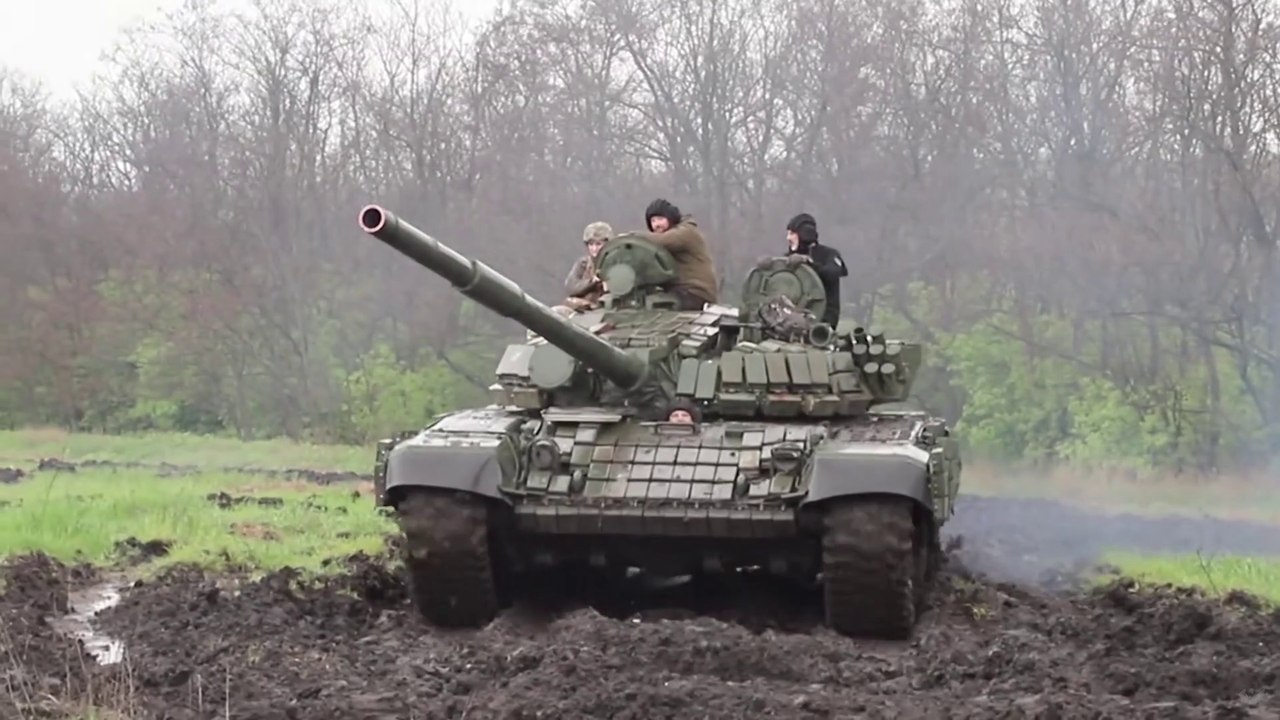 Rússia ataca depósitos de armas e munições e atrasa contraofensiva ucraniana
