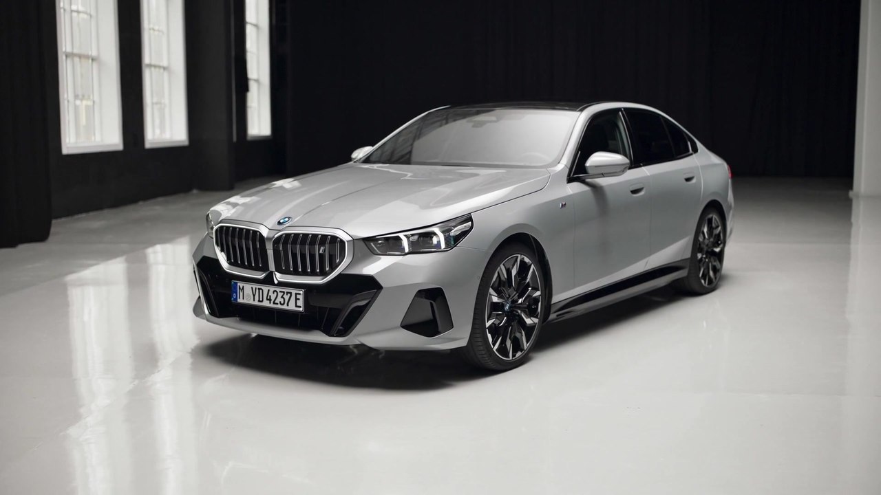 Die neue BMW 5er Limousine - Einzigartige Balance zwischen Fahrdynamik und Reisekomfort