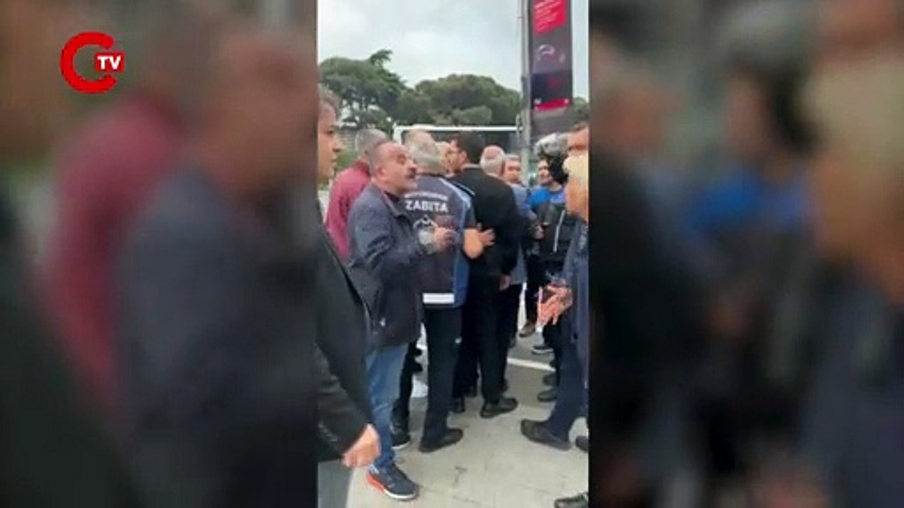 Bugün Üsküdar'daki kaçak kafelerin yıkımında, kafe sahipleri İmar Müdürü Ramazan Gülten'i darp etti.