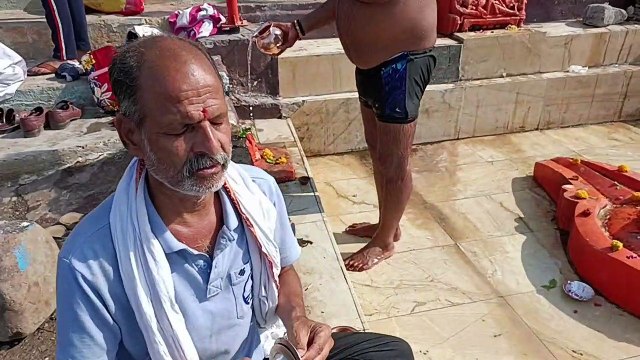 गंगा दशहरा पर नर्मदा में लगी पुण्य की डुबकी