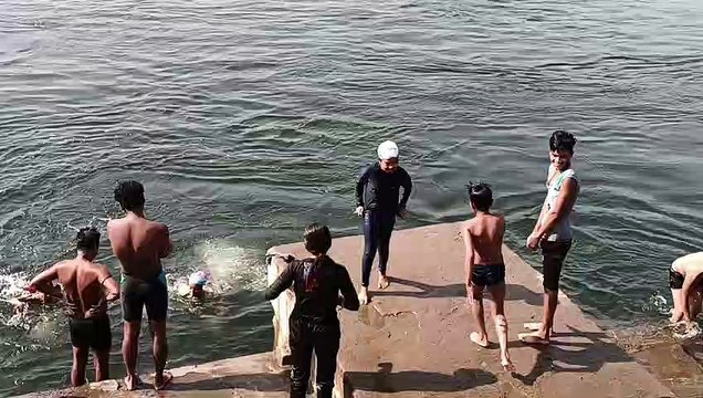 गंगा दशहरा पर नर्मदा में लगी पुण्य की डुबकी
