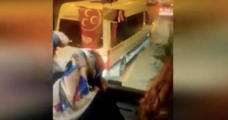 MHP'liler Can Dersim Tuncelililer firmasına ait otobüsün yolunu kesti