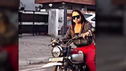सोशल मीडिया पर वायरल हुई &#039;बाइक क्वीन&#039;, तलाश में जुटी पुलिस