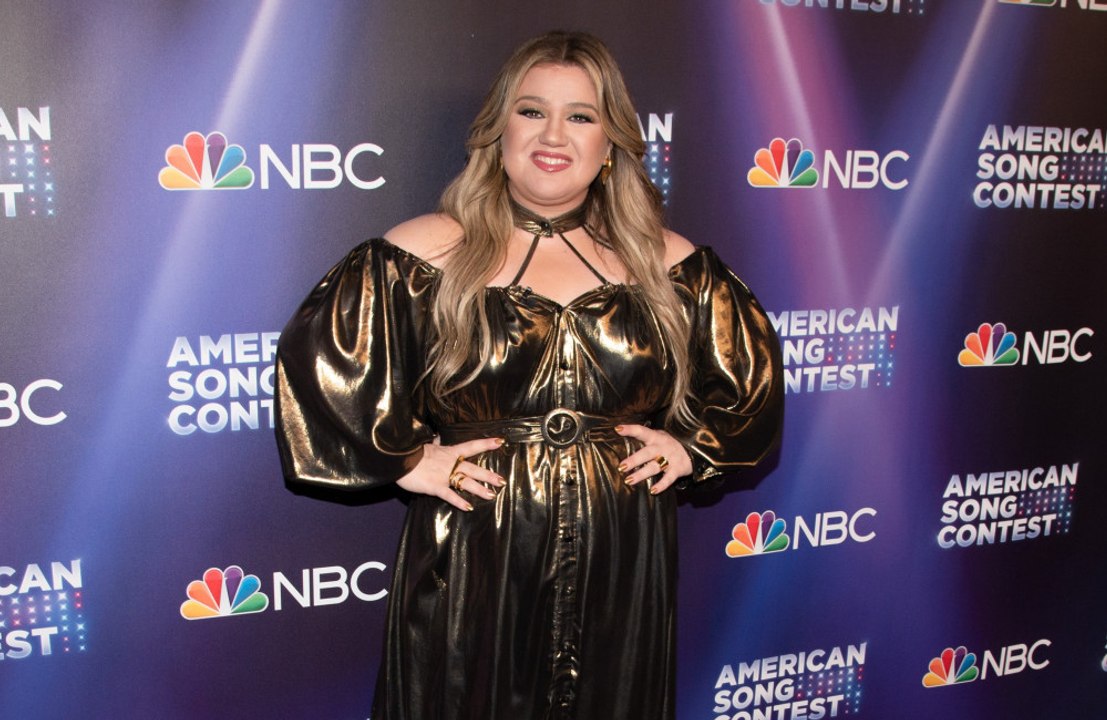 Kelly clarkson zieht mit ihrer talkshow um