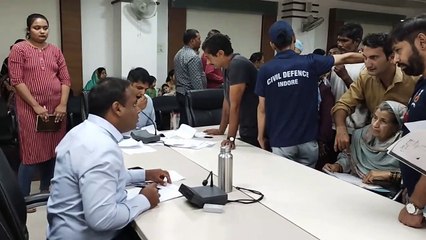 Video: इंदौर कलेक्टर ने ऐसे की पीड़ितों की मदद