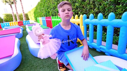 Diana and Roma Help Oliver Escape the Maze! Can They Find the Keys-