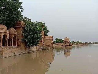 Video: सोते हुए शहर में बादल बरसे मूसलाधार, बरसा 77 MM पानी