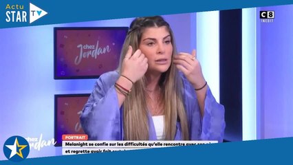 "Je ressemblais à une pyramide" : Melanight cash sur ses opérations de chirurgie esthétique