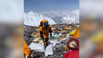 « Une vraie décharge » : plus de 1,6 tonne de déchets plastiques retrouvés dans l’Himalaya